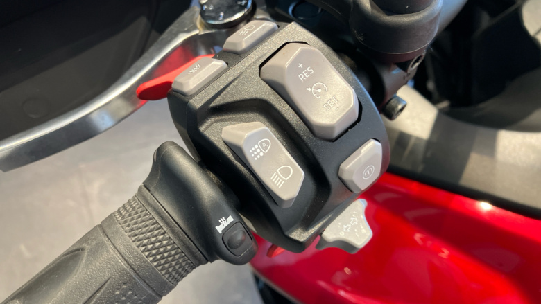 Triumph Tiger 900 GT Pro (24MY)